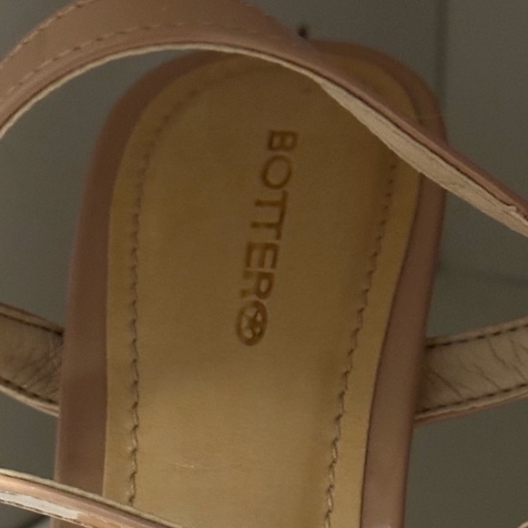 GUC. Brazilian Made Heeled Sandals. So stunningly elegant on pretty feet. 8M - Picture 10 of 15